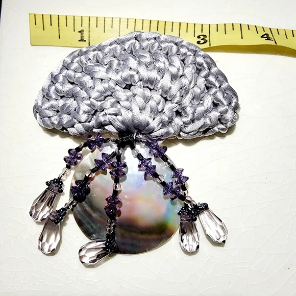 Periwinkle soft grey shell brooch  cascading faceted beads iridescent crochet - Picture 6 of 8
